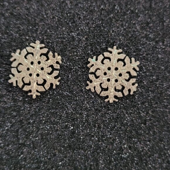 Sterling Silver Snowflake Stud Earrings - Picture 1 of 7